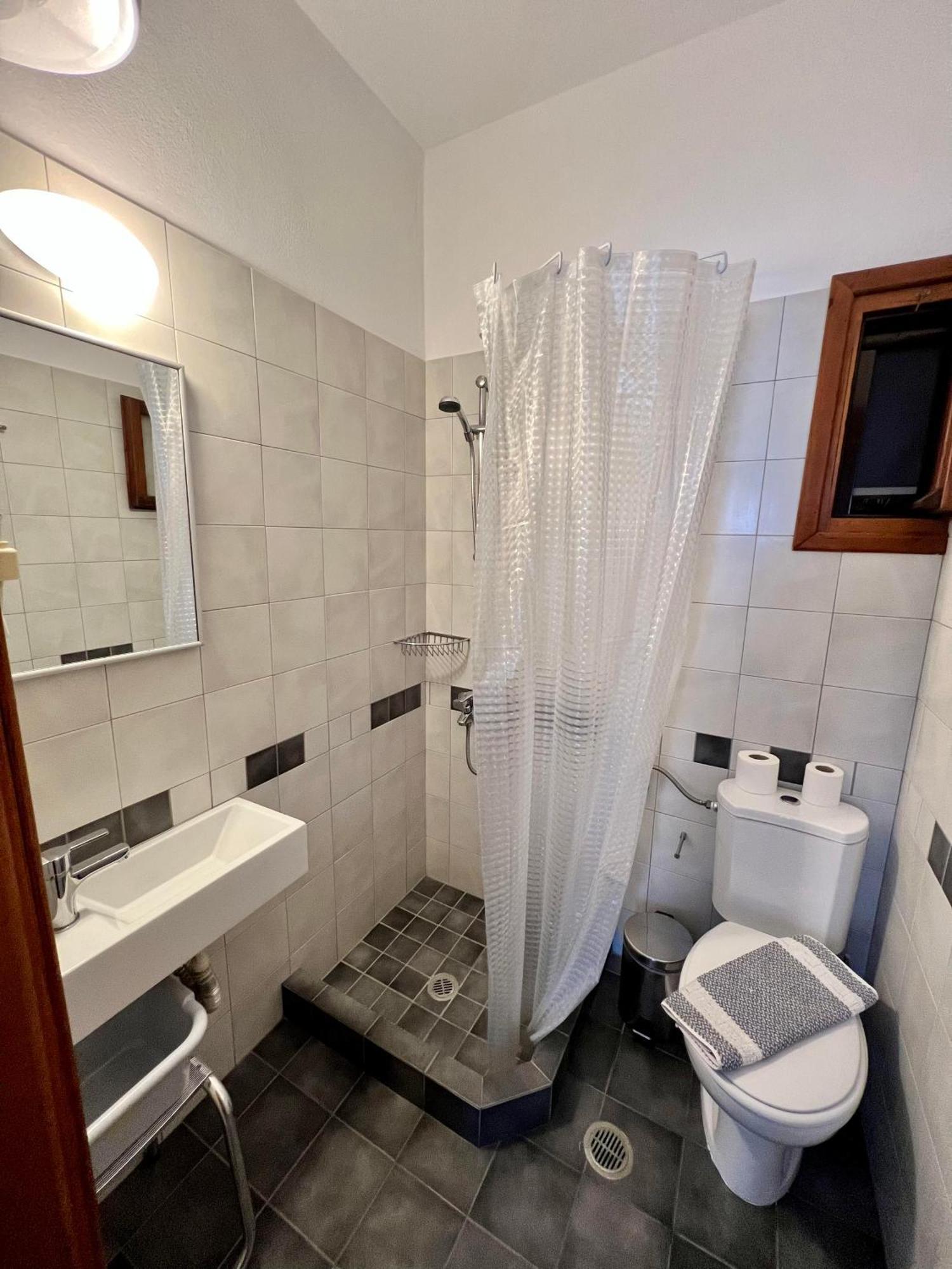Отель Antheia Folegandros Town Номер фото